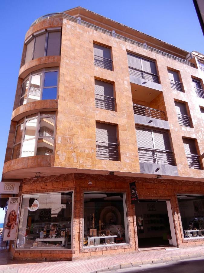 Edificio 1º Linea De Playa, En Paseo Maritimo De Torrevieja, Alicante, Costa Blanca Kültér fotó