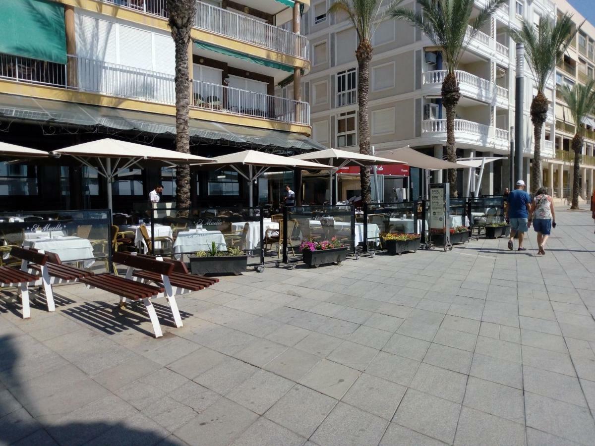 Edificio 1º Linea De Playa, En Paseo Maritimo De Torrevieja, Alicante, Costa Blanca Kültér fotó